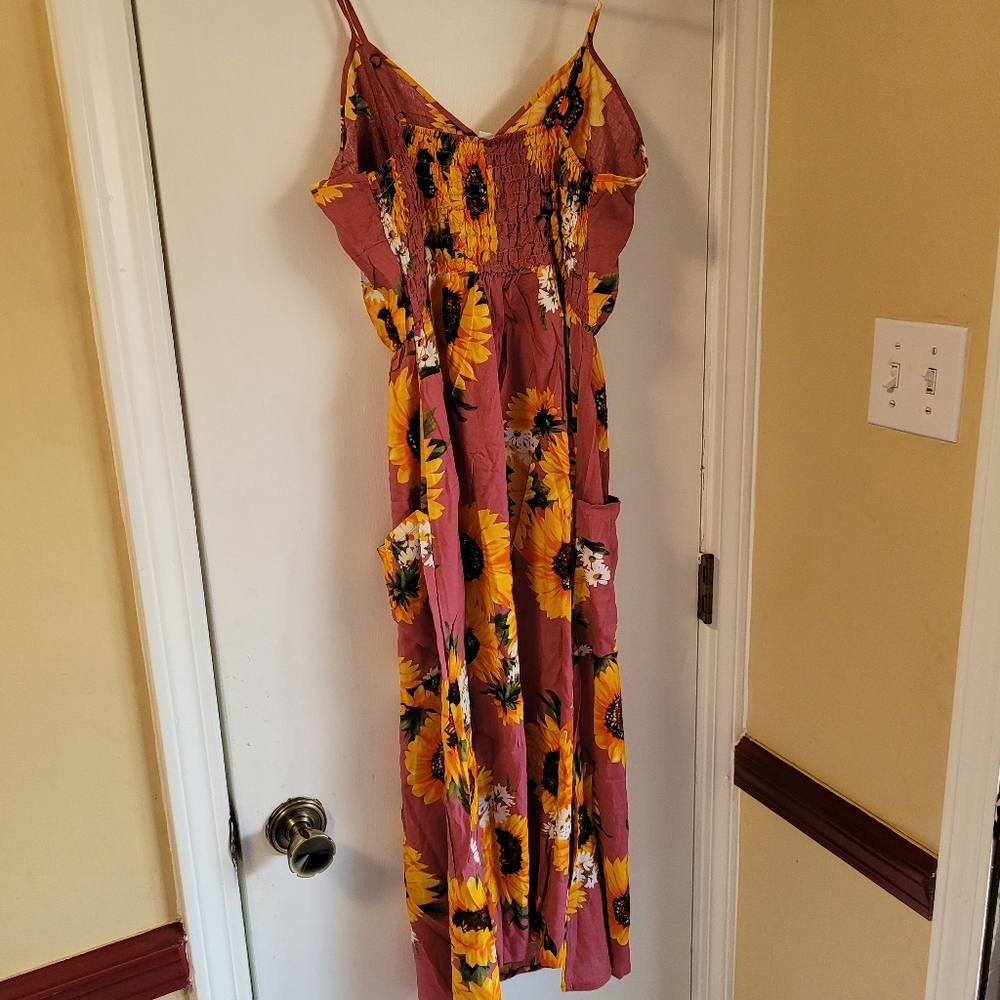 J & W Midi DRESS XL — Blush Pink Sunflower w/ POCKETS-ALSO HAVE IN WHITE - Picture 7 of 7